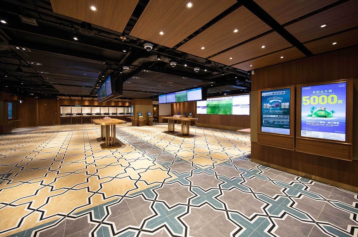 Hong Kong Jockey Club - Photo 1