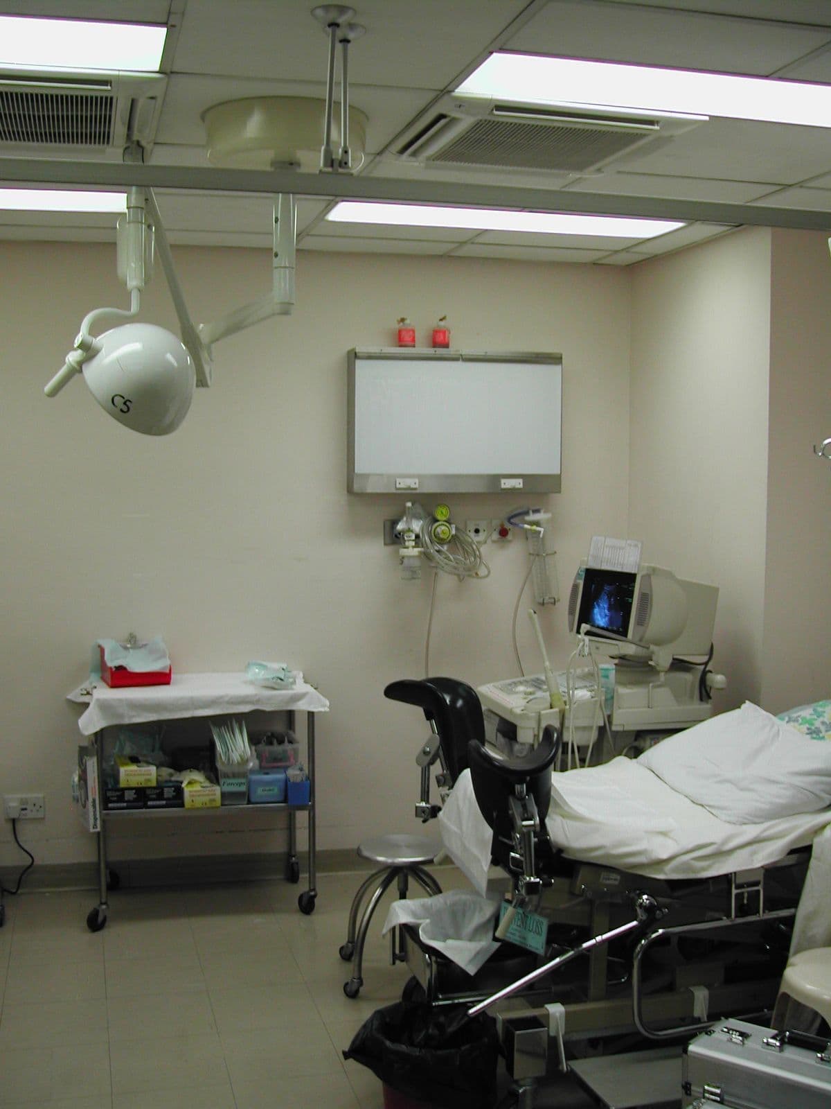 Tuen Mun Hospital - Photo 2