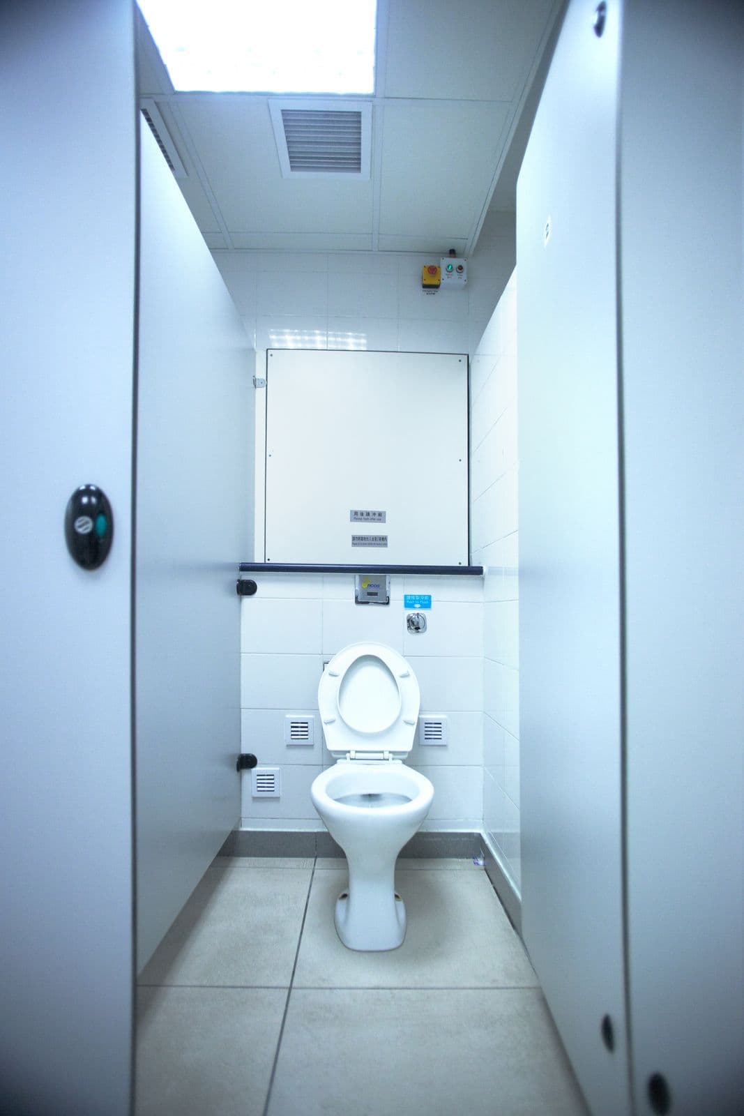 Tuen Mun Hospital - Photo 13
